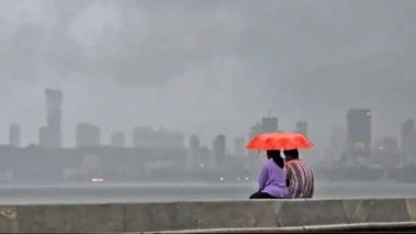 Mumbai Weather Update: मुंबईकरांना उकाड्यापासून मिळणार दिलासा, आज मेघगर्जनेसह पावसाची शक्यता