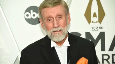 Ray Stevens, Grammy-winning Singer-Songwriter, Recovers at Home After Neck Injury