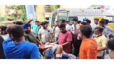 ইভটিজিংয়ের প্রতিবাদের জের! মালদায় বিজেপি নেতাকে চপার দিয়ে কোপানোর অভিযোগ