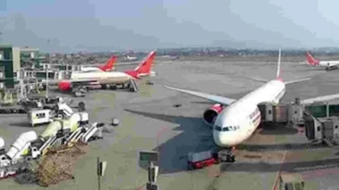 యుద్ధం వల్ల 10వేలకు పైగా విమానాల రద్దు