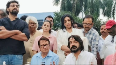 বুধবার থেকেই টালিগঞ্জে শুরু শুটিং,  ম্যাজিক মোমেন্টস সঙ্গে কাজ না করার সিদ্ধান্ত আর্টিস্ট ফোরামের