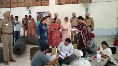 ਜ਼ਿਲ੍ਹਾ ਪ੍ਰਸ਼ਾਸਨ ਵੱਲੋਂ 3 ਨਗਰ ਕੌਂਸਲਾਂ ਤੇ 2 ਨਗਰ ਪੰਚਾਇਤਾਂ ਦੀਆਂ ਚੋਣਾਂ ਨੂੰ ਸਫਲਤਾਪੂਰਵਕ ਨੇਪਰੇ ਚੜਾਉਣ ਲਈ ਸਾਰੇ ਪ੍ਰਬੰਧ ਮੁਕੰਮਲ : ਨਵਜੋਤ ਕੌਰ