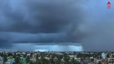 Weather Update: দক্ষিণবঙ্গের ৯ জেলায় মুষলধারায় বর্ষণ, ঝোড়ো হাওয়ার গতিবেগ ঘণ্টায় কত থাকবে আজ ? কী বলছে IMD