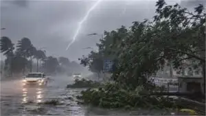 UP में कुदरत का कहर: आंधी-तूफान और आकाशीय बिजली से 16 लोगों की मौत