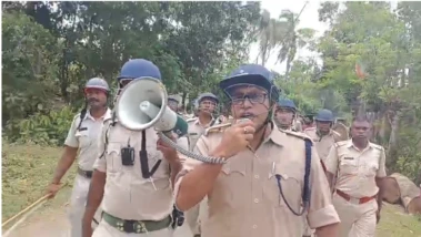 বিজেপি কর্মীর দোকানে আগুন ধরানোর ঘটনায় স্থানীয় পঞ্চায়েতের তৃণমূলের উপ প্রধানের দোকান ভাঙচুর করলো বিজেপি কর্মী সমর্থক ও বাজারের ব্যবসায়ীরা