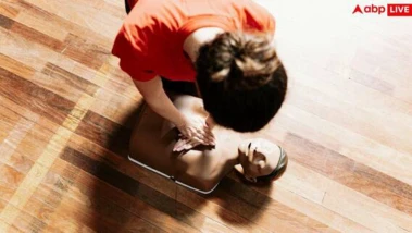 Cardiac Arrest: जिस शिक्षक से सीखा जीवनदान, उन्हीं की रुकी सांसों को छात्रों ने CPR देकर फिर से लौटाया