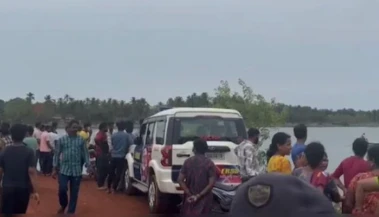 Karnataka Tragedy: દરિયાઈ માછલી શોધવા ગયેલા એક જ ગામનાં 8 લોકોનાં મોતથી શોકનો માહોલ