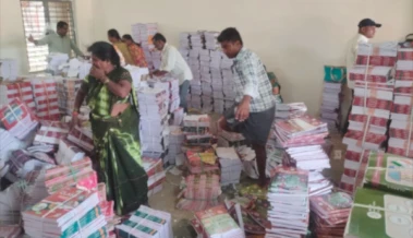 బైరెడ్డిపల్లి ఎంఈఓ కార్యాలయంపై విమర్శలు - వెట్టిచాకిరీ ఆరోపణలు