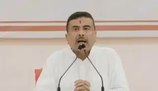 শুক্রবার বিকেলে প্রবল কাল বৈশাখী ঝড়ে কলকাতায় মৃতের সংখ্যা অন্তত ৭ জন