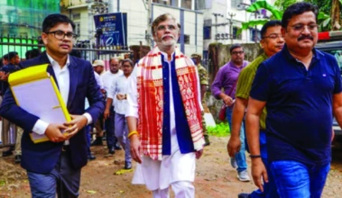 पवन खेरा मुख्यमन्त्रीको पत्नीको आरोपसँग जोडिएको मानहानी मुद्दामा असम प्रहरी समक्ष उपस्थित