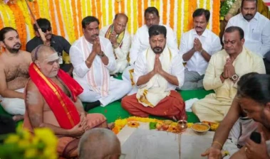 REVANTH: యాదాద్రిలో తెలంగాణలోనే అతిపెద్ద వేద పాఠశాల