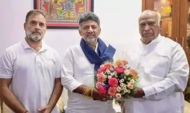 సిద్దు తన వర్గానికే ప్రాధాన్యం ఇవ్వాలని పట్టుబడుతున్నాడా?