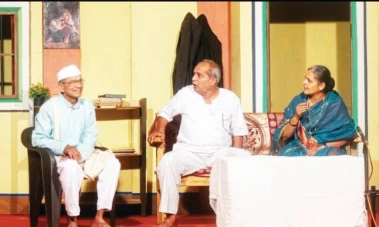Ramesh Narvekar : हौशी नाट्यवेडा रमेश नार्वेकर