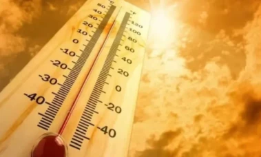 आसमान से बरस रही आग, दिल्ली-NCR में पारा 45°C के पार, 25 मई तक हीटवेव का अलर्ट