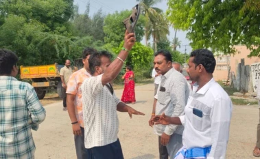 ఎమ్మెల్యే పులవర్తికి 'చెప్పు' చూపించిన మరో కూటమి నేత
