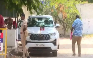 #BREAKING : தமிழக அரசியலில் பரபரப்பு : ஆற்காடு சுகுமாரை தொடர்ந்து முகாம் மாறினார் பண்ருட்டி தொகுதி எம்.எல்.ஏ. மோகன்..!!