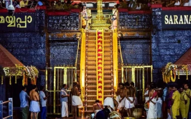 ഇടവമാസ പൂജകള്‍ക്കായി ശബരിമല നട തുറന്നു; 19 വരെ ദര്‍ശനം, പടിപൂജയും ഉണ്ടാകും