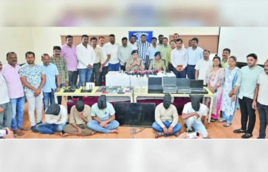 ऑनलाइन लुटणाऱ्या आंतरराष्ट्रीय टोळीचा पर्दाफाश; सातारा पोलिसांची कोरेगावात कारवाई, 5 जणांना अटक
