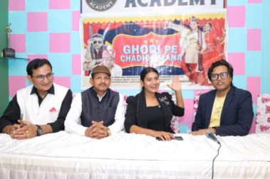 दिवाली से पहले रिलीज होगी फिल्म 'घोड़ी पे चढ़के आना', लखनऊ में चल रहा पोस्ट प्रोडक्शन का कार्य