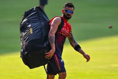 Royal Ignore! Virat Kohli Walks Past Travis Head Without A Handshake After SRH Beat RCB In IPL 2026, Internet Explodes