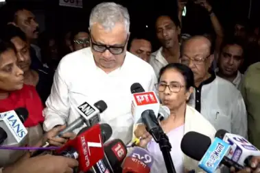 ममता बनर्जी ने भाजपा पर धमकाने का लगाया आरोप, बोलीं- 'अभिषेक को कुछ हुआ तो अस्पताल जिम्मेदार होगा'