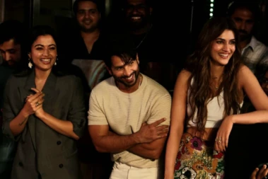 'કોકટેલ 2' ની ગીત લોન્ચ ઈવેન્ટમાં શાહિદ, રશ્મિકા અને કૃતિની મસ્તી જુઓ