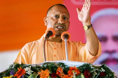 ইদে রাস্তায় নমাজ, কুরবানি নয়! কড়া নির্দেশ যোগীর