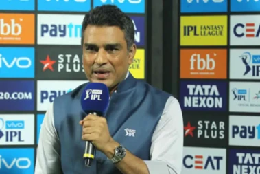 'धोनी के चर्चाओं से थक चुका हूं', CSK की हार पर भड़के संजय मांजरेकर