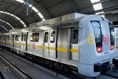 मुंबई मेट्रोचा वेग अचानक मंदावला; तांत्रिक बिघाडामुळे सेवा विस्कळीत, ऐन गर्दीच्या वेळी प्रवाशांचे हाल