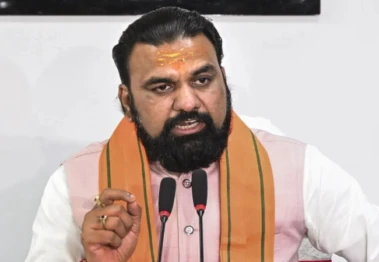 NEET परीक्षार्थियों को सीएम सम्राट चौधरी ने दिया तोहफा, सरकारी बसों में आवागमन रहेगा निःशुल्क