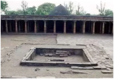Bhojshala Verdict : मध्य प्रदेश हाईकोर्ट ने हिंदू पक्ष की मांग पर लगाई मोहर, कहा- धार का भोजशाला मंदिर है.