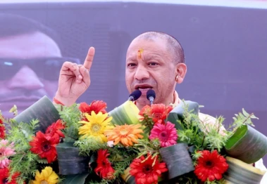 यूपी के मदरसों में वंदे मातरम अनिवार्य किए जाने की तैयारी , योगी सरकार उठा सकती है बड़ा कदम