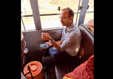 कैथल के किच्छाना गांव में मक्खियों का टूटा कहर, बीमारी फैलने का खतरा, ग्रामीणों ने की SDM से शिकायत