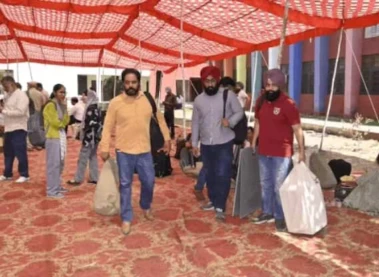 ਜਲੰਧਰ 'ਚ ਨਗਰ ਕੌਂਸਲ ਅਤੇ ਪੰਚਾਇਤੀ ਚੋਣਾਂ ਅੱਜ, ਬੂਥਾਂ 'ਤੇ ਸੁਰੱਖਿਆ ਦੇ ਸਖ਼ਤ ਇੰਤਜ਼ਾਮ; 341 ਉਮੀਦਵਾਰਾਂ ਦੀ ਕਿਸਮਤ ਦਾ ਫੈਸਲਾ