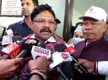 ଇବୋଲାକୁ ନେଇ ସ୍ୱାସ୍ଥ୍ୟମନ୍ତ୍ରୀଙ୍କ  ଅଧ୍ୟକ୍ଷତାରେ ବୈଠକ