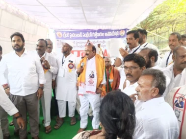 సెంట్రింగ్ కార్మికుల దీక్షకు జనసేన మద్దతు.. ప్రేమ్ కుమార్ కీలక డిమాండ్లు