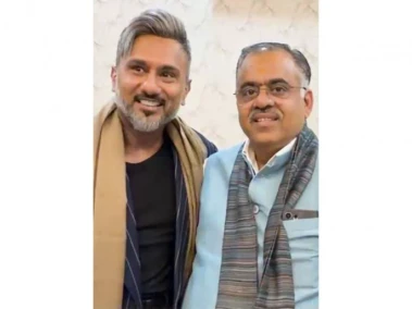Singer Honey Singh meets BJP's Tarun Chugh, discusses drug-free Punjab campaign