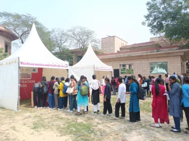 योगी सरकार की बड़ी सौगात: लखनऊ यूनिवर्सिटी में आज लगेगा विशाल रोजगार मेला, 2500 से अधिक पदों पर 35 नामचीन कंपनियां करेंगी सीधी भर्ती