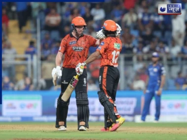 IPL 2026: 70 मैच के बाद ऑरेंज कैप की रेस में कौन आगे? पर्पल कैप पर इस धुरंधर का कब्जा
