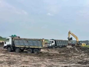 ధన్వాడలో మట్టి అక్రమ రవాణా