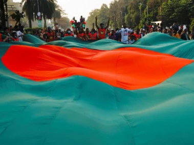 Bangladesh central bank injects USD 4.9 billion to restart closed factories