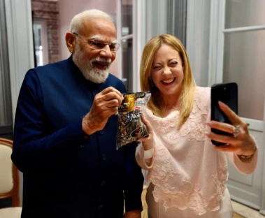 मेलोनीने मेलोडी खाल्ली, राहुल गांधी का पिसाळले?