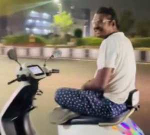 Careless Lucknow man's hands-free scooter stunt goes viral