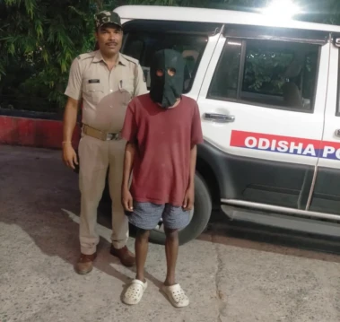 Police Encounter : ସମ୍ବଲପୁରରେ ପୁଲିସ ଏନ୍‌କାଉଣ୍ଟର, ଦୁର୍ଦ୍ଦାନ୍ତ ଅପରାଧୀ ମନିଷ ସାହୁ ଆହତ
