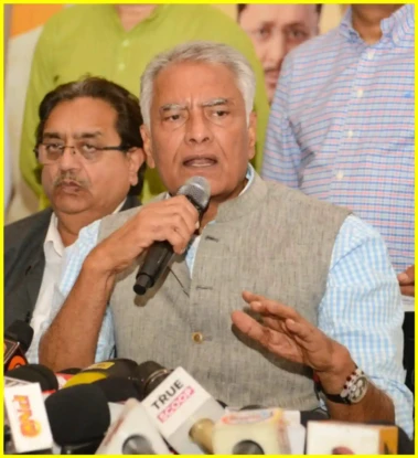 Punjab Will Not Bow to AAPs Fear Tactics: Sunil Jakhar