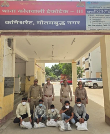 ग्रेटर नोएडा में कंपनी से लाखों का सामान चोरी करने वाले पांच पूर्व कर्मचारी गिरफ्तार