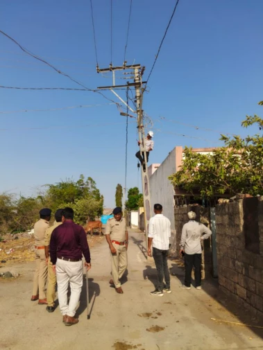 ખંભાળિયા, ભાણવડમાં અસામાજિક તત્વોના 32 જેટલા વીજ જોડાણો રદ કરાયા