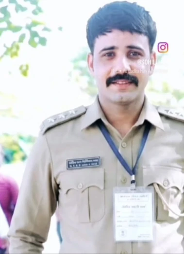 પોલીસની પરીક્ષામાં નાપાસ થતાં AIના ઉપયોગથી નકલી Dysp બનેલો શખ્સ ઝડપાયો