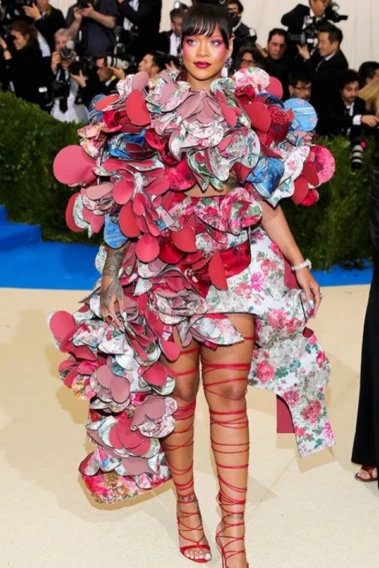 Wearable Maximalism Is Turning Bold Makeup Into Everyday Beauty in 2026