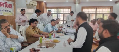 डीएम एसपी द्वारा सम्पूर्ण समाधान दिवस पर पहुंचकर सुनी गयी जनता की समस्याएं, सम्बन्धित को दिये गये आवश्यक दिशा निर्देश